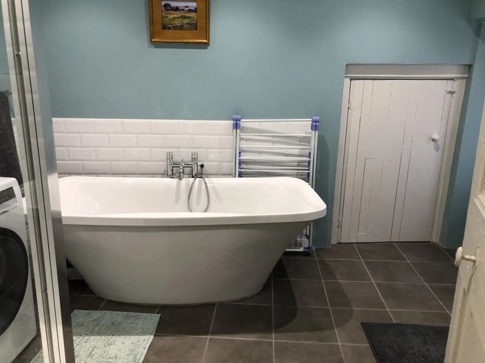 Image No.8-6 Bed House for sale