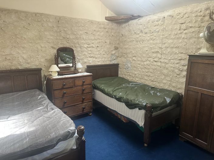 Image No.7-7 Bed Farmhouse for sale