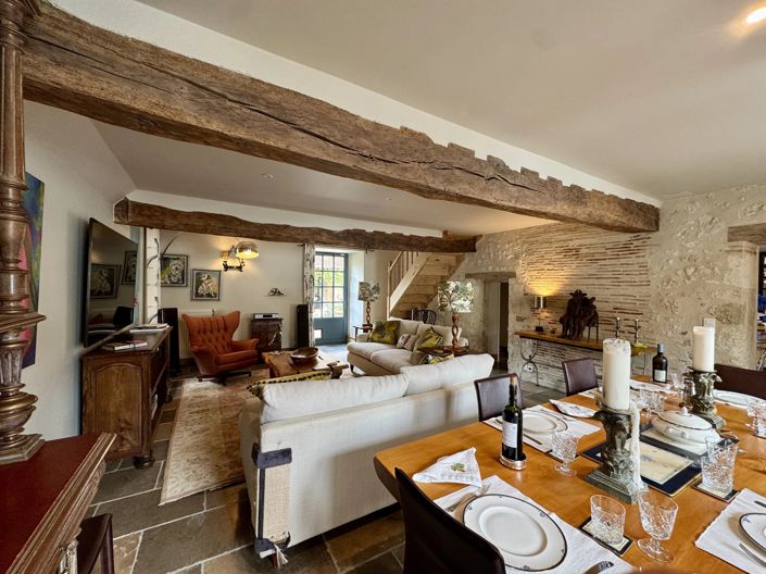 Image No.7-4 Bed Village House for sale