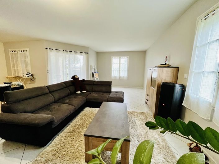 Image No.9-3 Bed Village House for sale