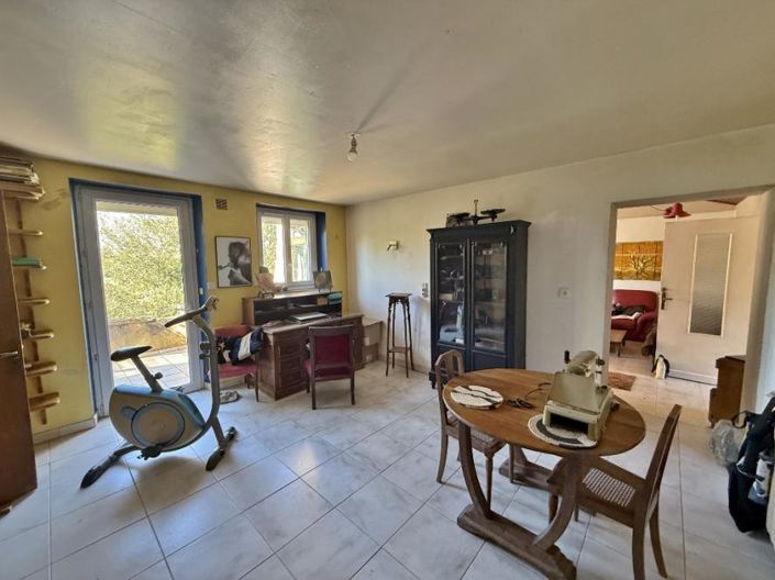 Image No.6-3 Bed House for sale