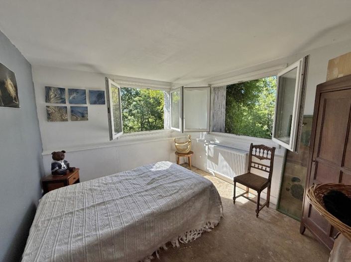 Image No.8-3 Bed House for sale