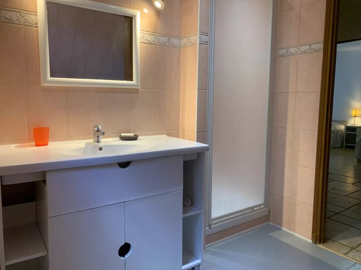 Image No.10-3 Bed House for sale