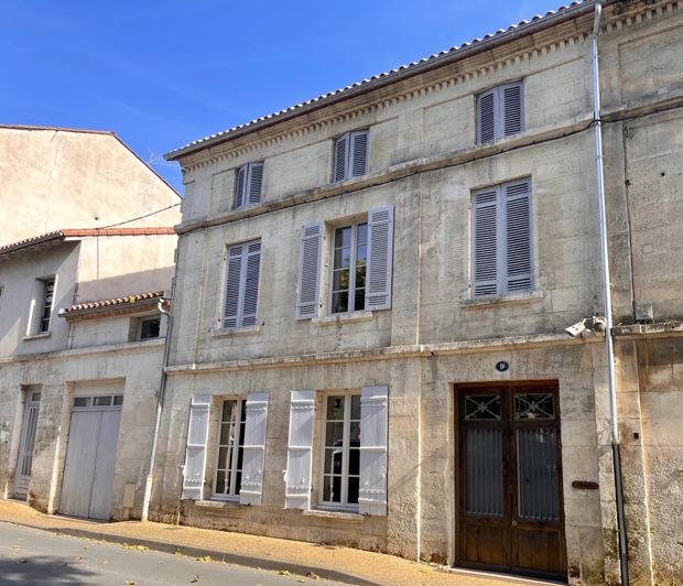 Image No.1-7 Bed House for sale