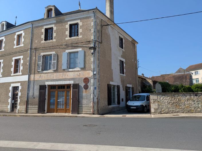 La Trimouille, Village House