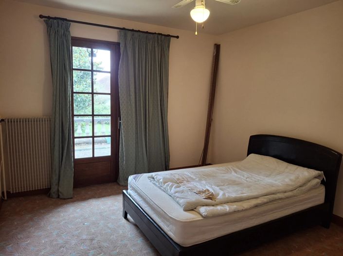 Image No.10-3 Bed House for sale