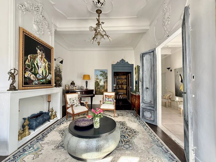Image No.4-6 Bed House for sale