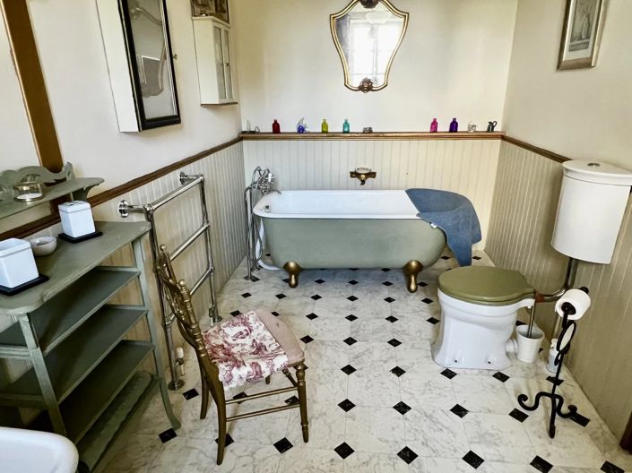 Image No.13-6 Bed House for sale