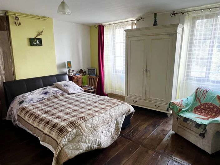 Image No.15-6 Bed House for sale