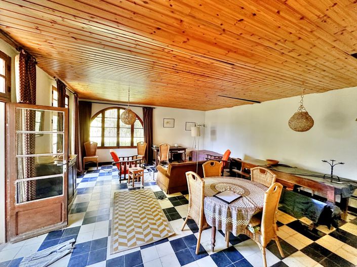 Image No.5-5 Bed House for sale