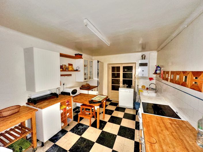 Image No.7-5 Bed House for sale