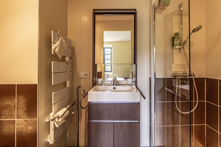 Image No.13-5 Bed House for sale