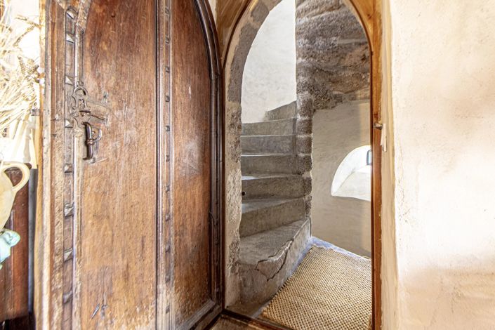 Image No.14-5 Bed House for sale