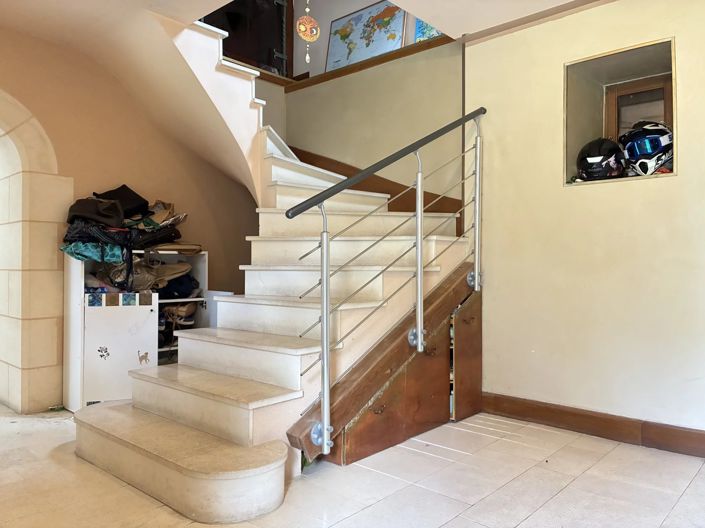 Image No.7-4 Bed House for sale