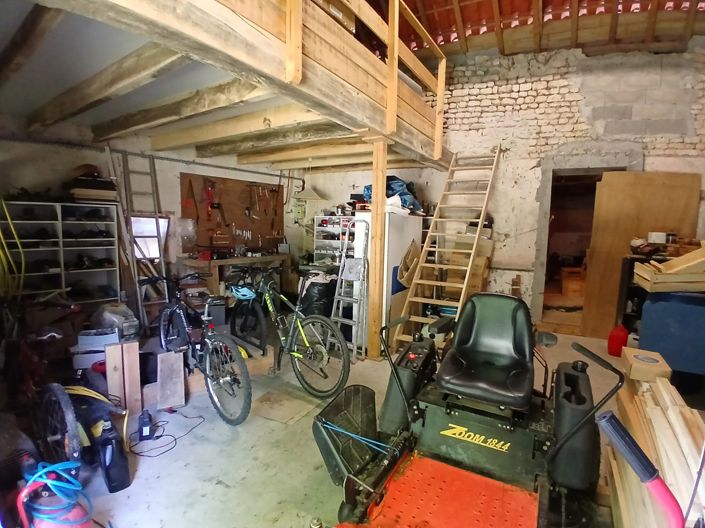 Image No.12-4 Bed House for sale