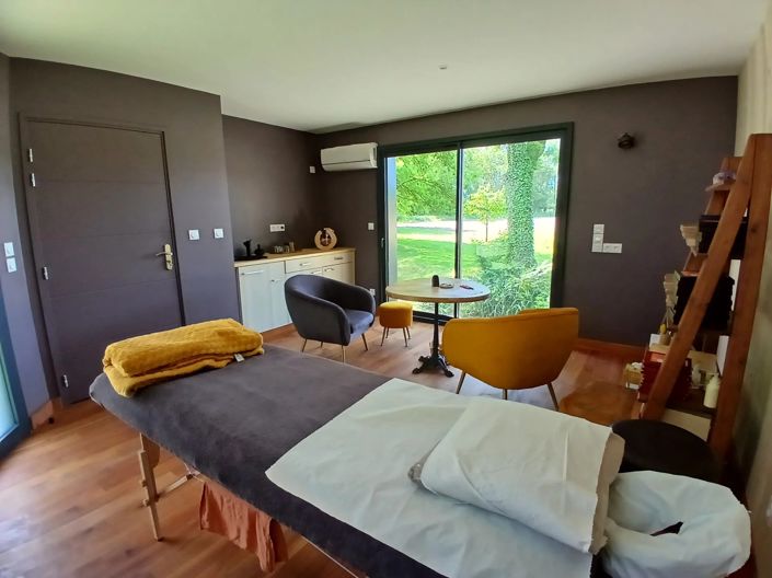 Image No.6-4 Bed House for sale