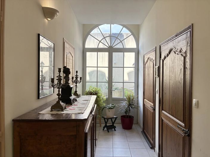 Image No.6-6 Bed House for sale