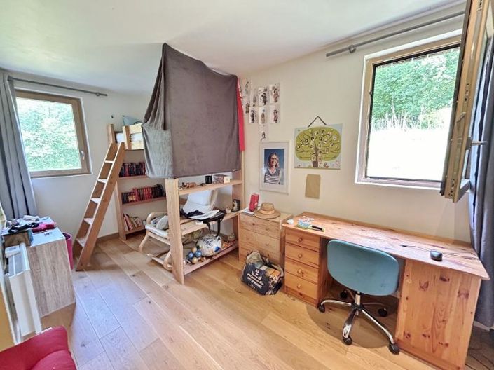 Image No.9-3 Bed House for sale