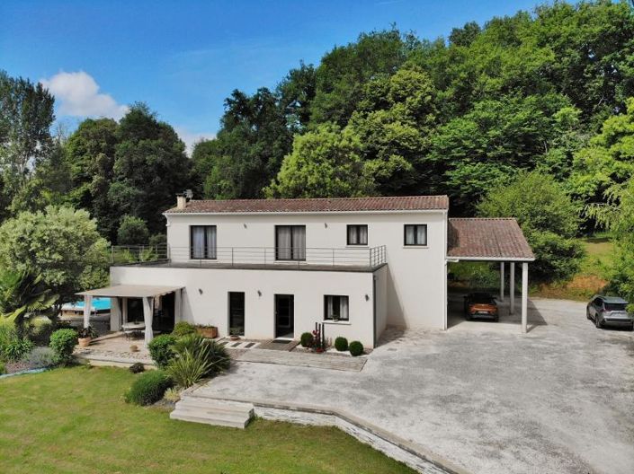 Image No.1-4 Bed House for sale
