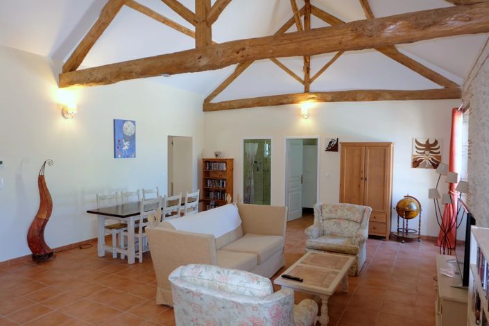 Image No.6-7 Bed House for sale