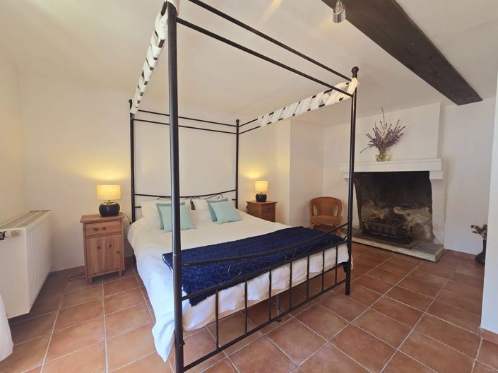 Image No.12-7 Bed House for sale