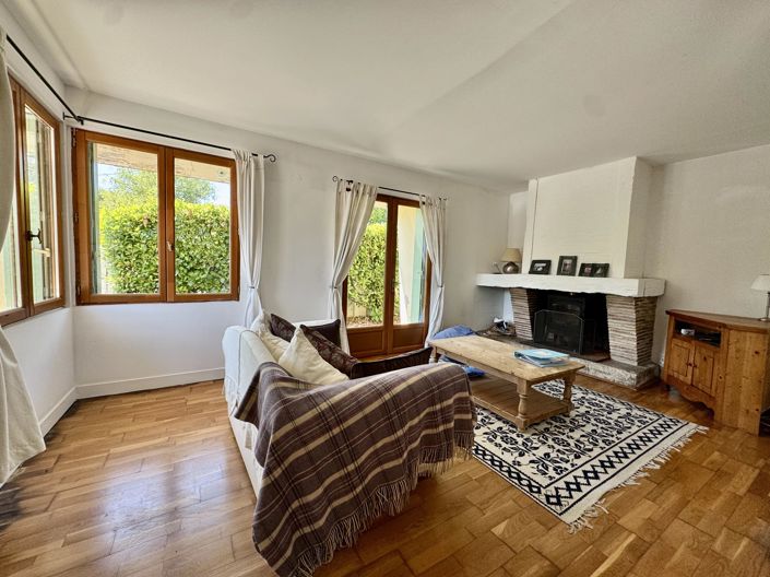 Image No.15-7 Bed House for sale