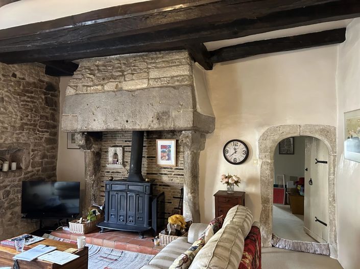 Image No.11-3 Bed Village House for sale