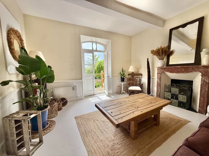 Image No.2-5 Bed House for sale