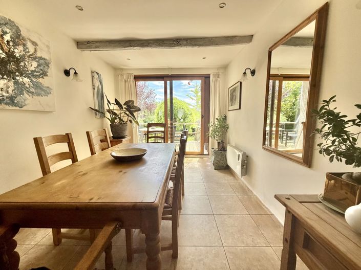 Image No.9-5 Bed House for sale