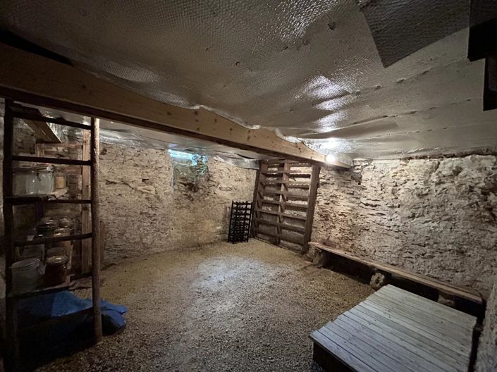 Image No.13-3 Bed Village House for sale