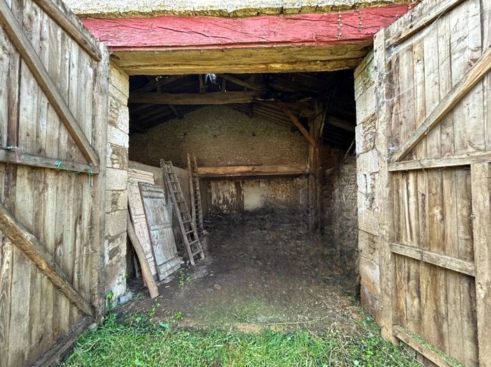 Image No.15-3 Bed Village House for sale