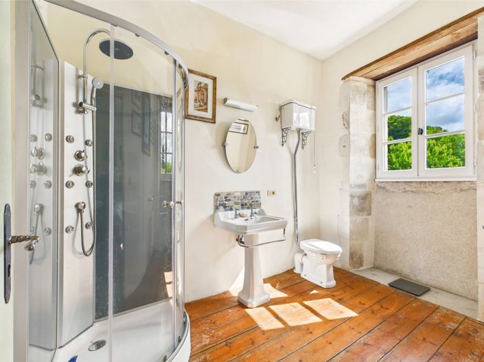 Image No.9-4 Bed Farmhouse for sale