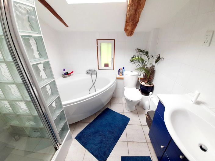 Image No.15-3 Bed Village House for sale