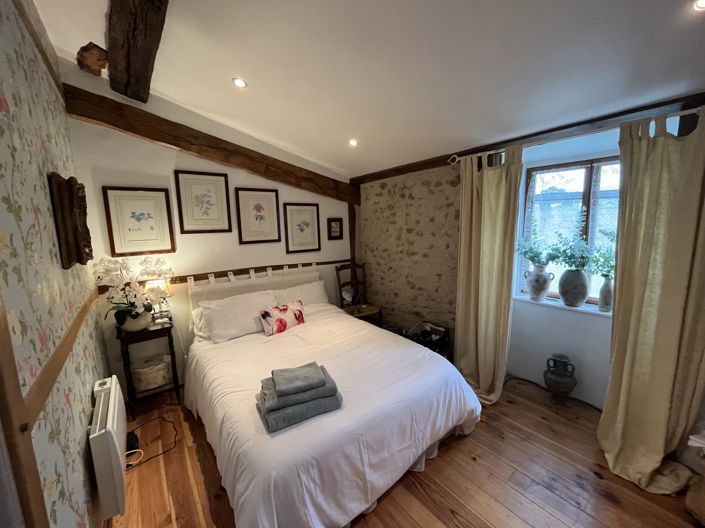 Image No.11-8 Bed House for sale