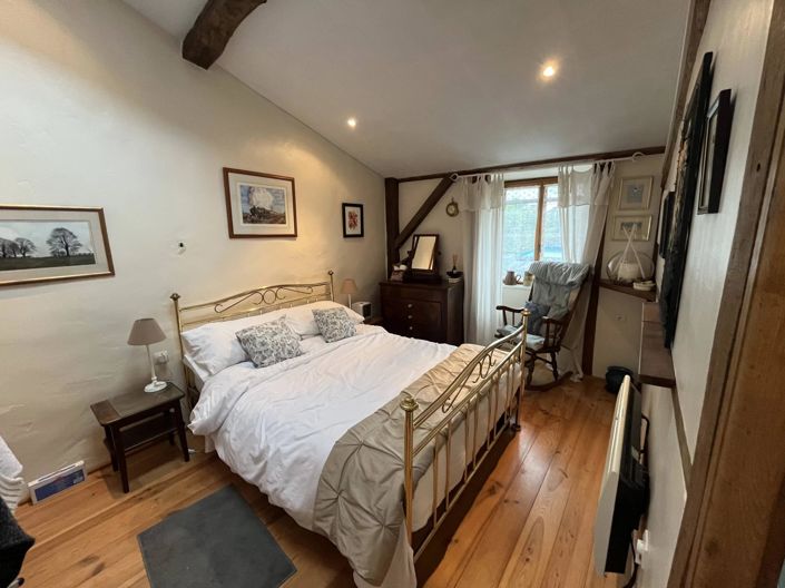 Image No.12-8 Bed House for sale