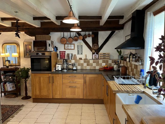 Image No.7-8 Bed House for sale