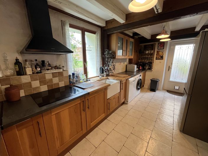 Image No.8-8 Bed House for sale