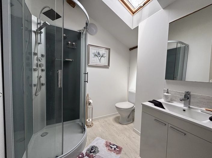 Image No.10-3 Bed House for sale