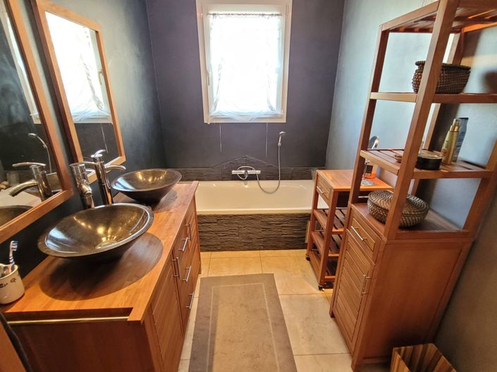 Image No.10-4 Bed House for sale