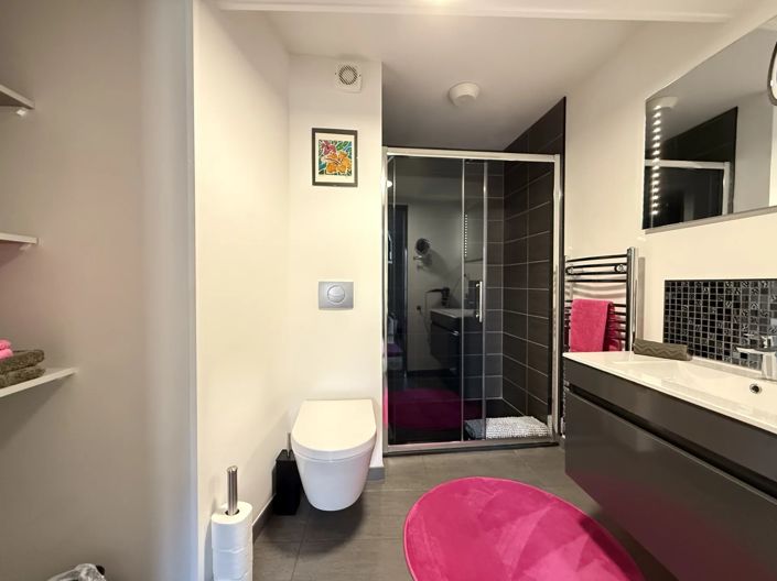 Image No.11-3 Bed Village House for sale