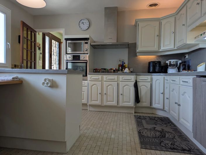 Image No.4-3 Bed Village House for sale