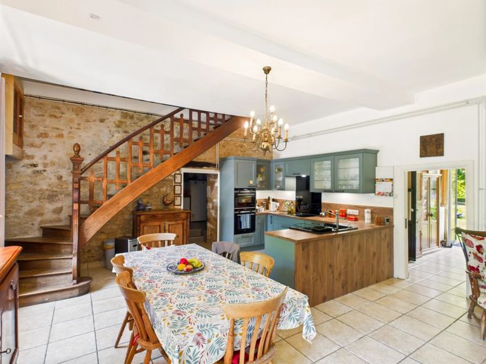 Image No.2-7 Bed House for sale