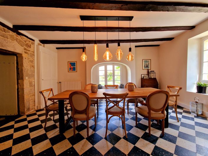 Image No.9-11 Bed House for sale