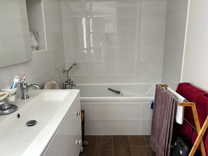 Image No.13-4 Bed House for sale