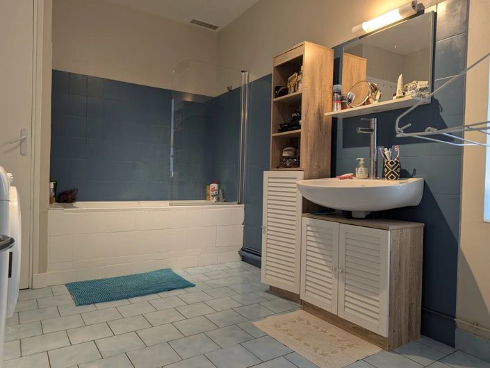 Image No.6-4 Bed House for sale