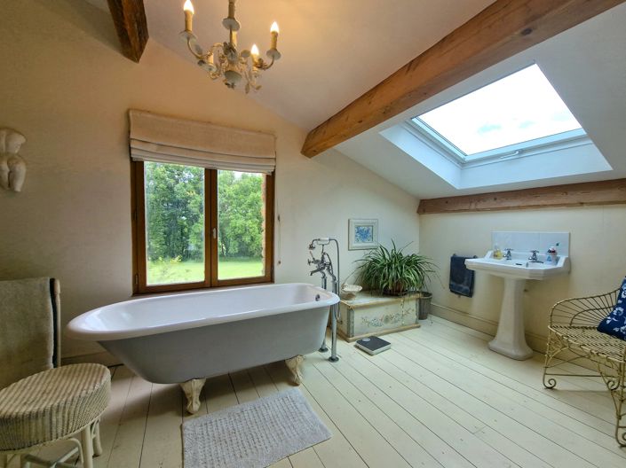 Image No.6-2 Bed House for sale