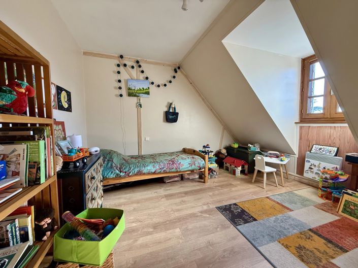 Image No.8-4 Bed House for sale