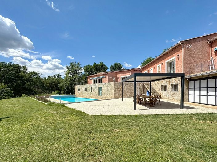 Image No.1-10 Bed House for sale
