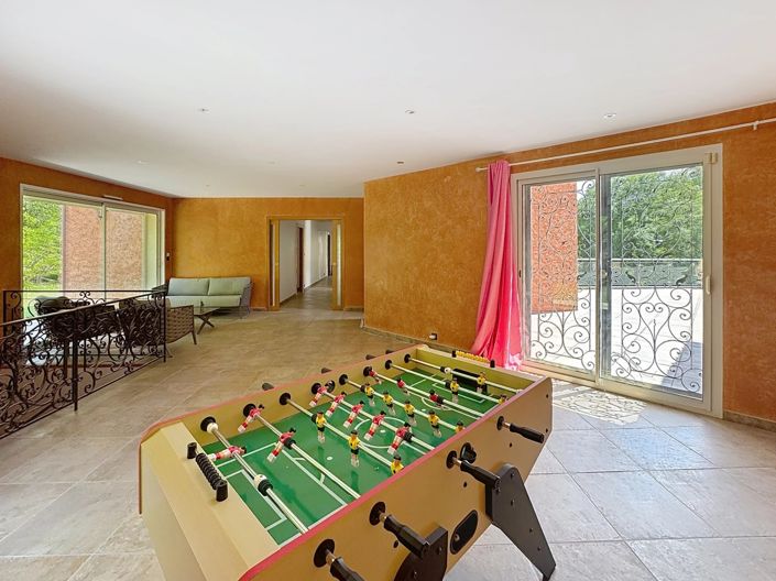 Image No.15-10 Bed House for sale