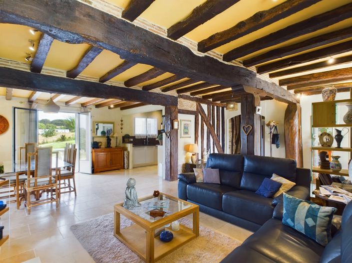 Image No.5-6 Bed House for sale